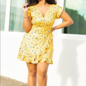 Rebdolls yellow mini dress size 4x